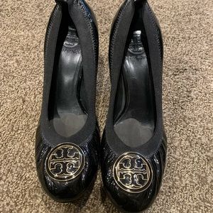 Tory Burch Caroline Black patent leather heels